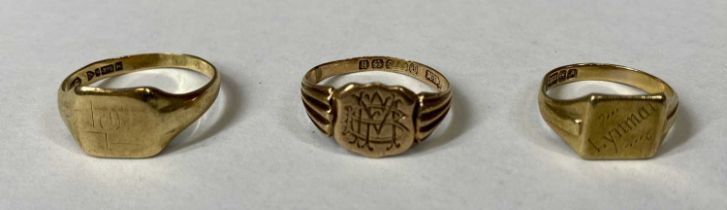THREE 9CT GOLD SIGNET RINGS, sizes O, N and H, 5gms (gross) Provenance: private collection Ynys Mon