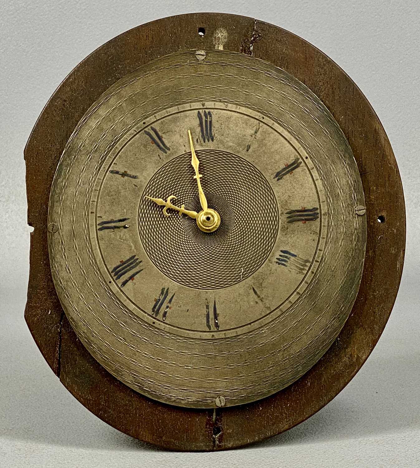 GROUP OF THREE CLOCKS, French mantel clock Rococo style with gilt metal mounts and surmounted with a - Image 5 of 10