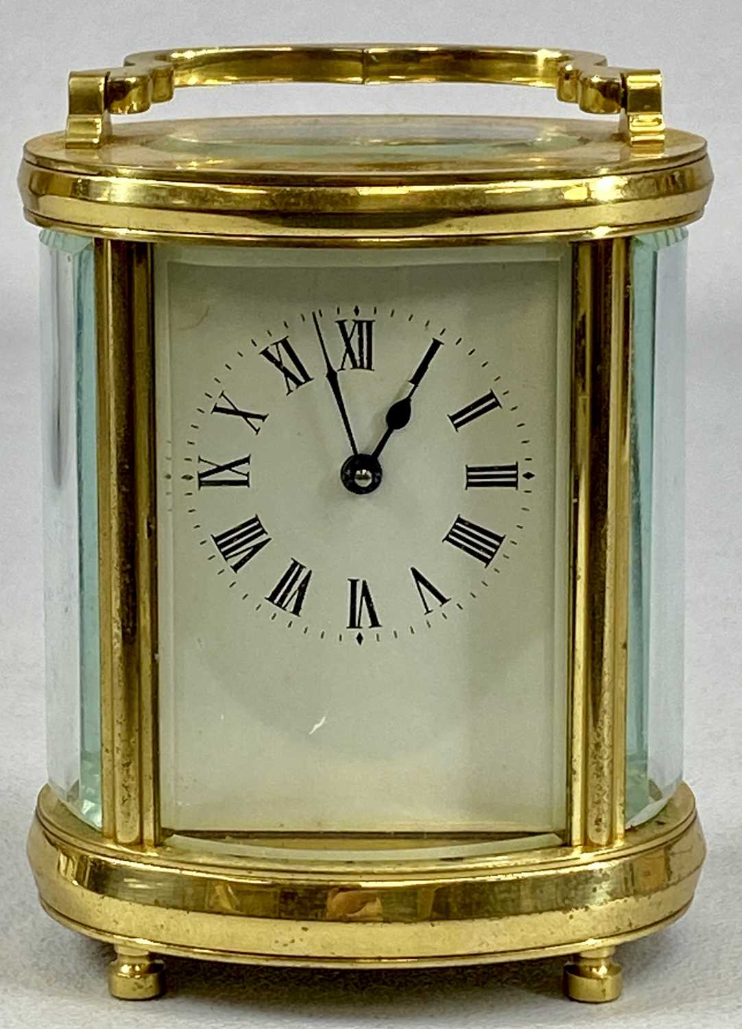 GROUP OF THREE CLOCKS, French mantel clock Rococo style with gilt metal mounts and surmounted with a - Image 8 of 10