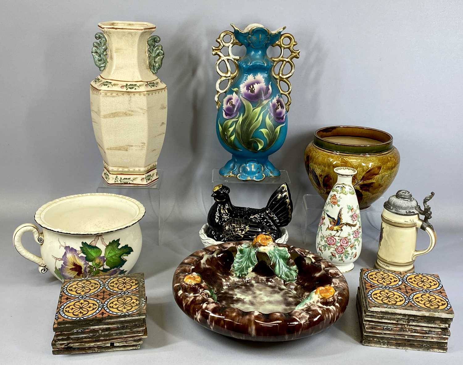 GROUP OF MIXED CERAMICS, late 19th century and later, including Royal Doulton stoneware