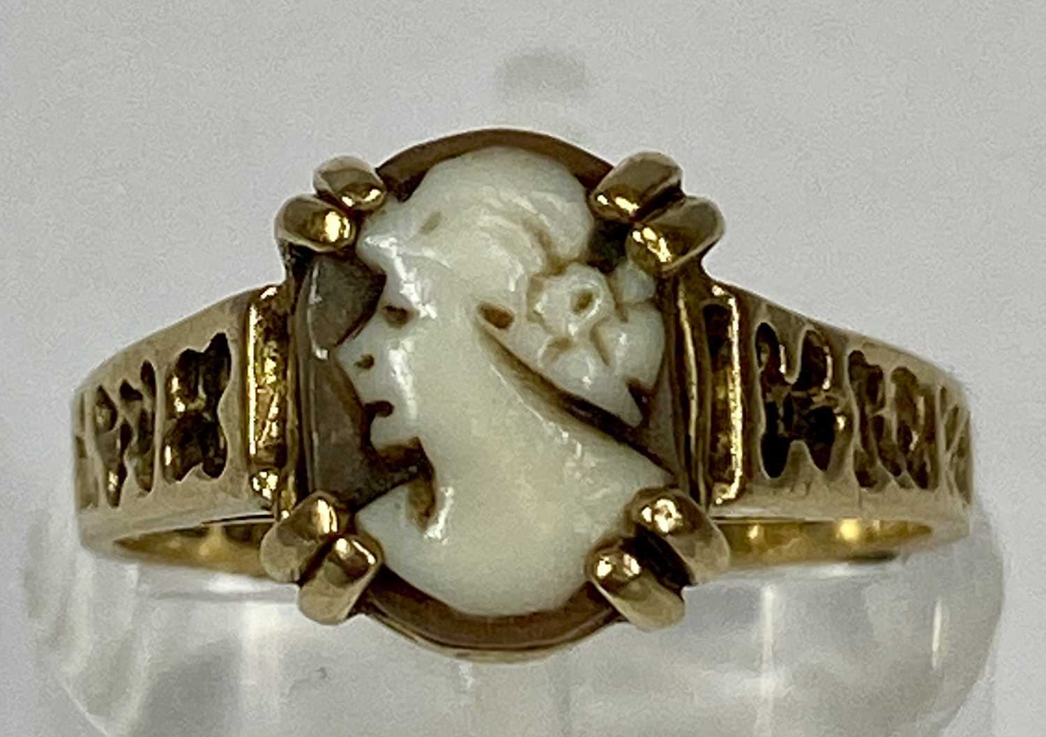 TWO 9CT GOLD RINGS, the first with carved cameo portrait, pierced shoulders, size K and a broad - Image 2 of 7