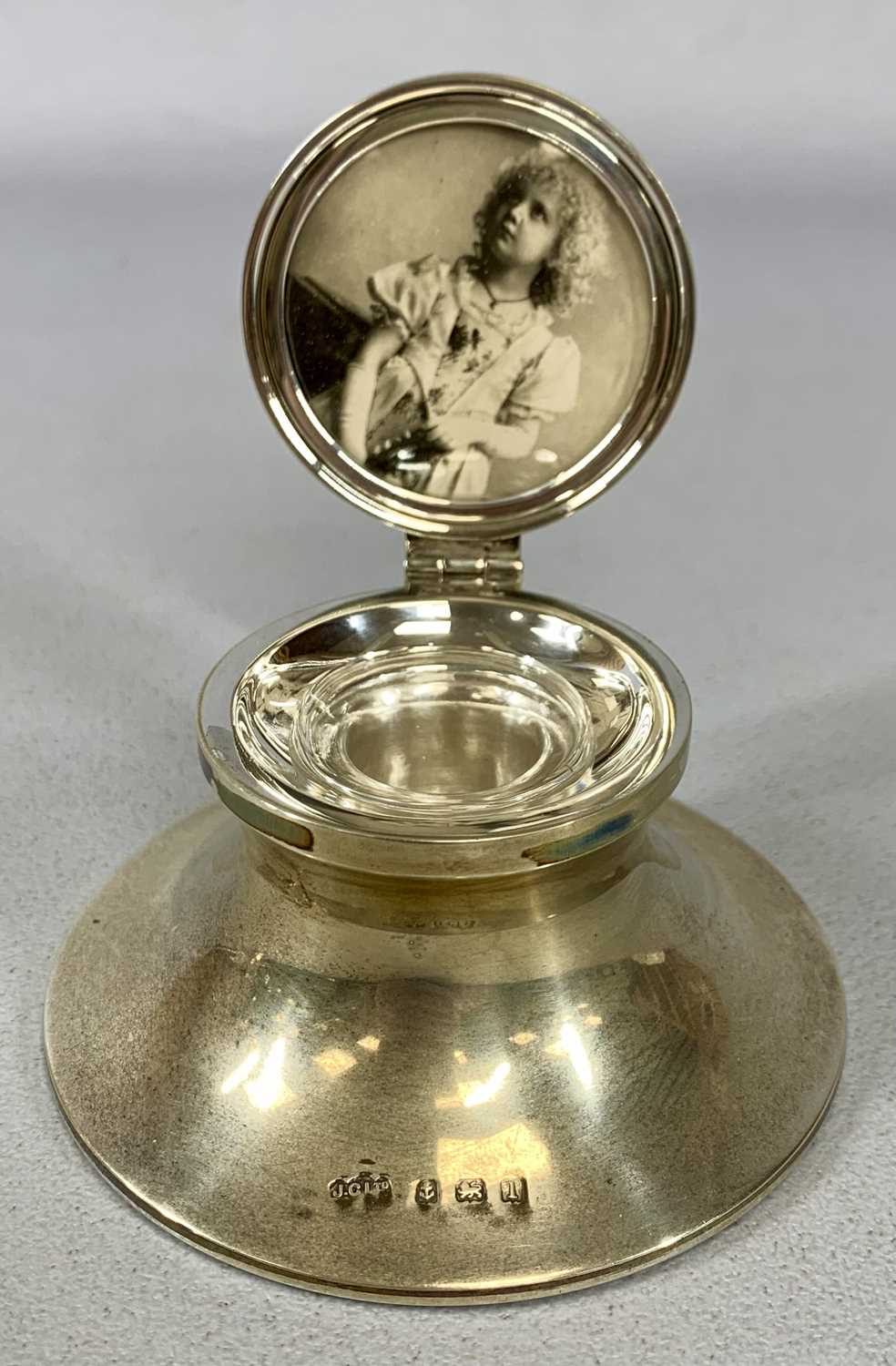 TWO SILVER CAPSTAN INK WELLS, first example George V, the hinged cover having photograph to - Image 2 of 5