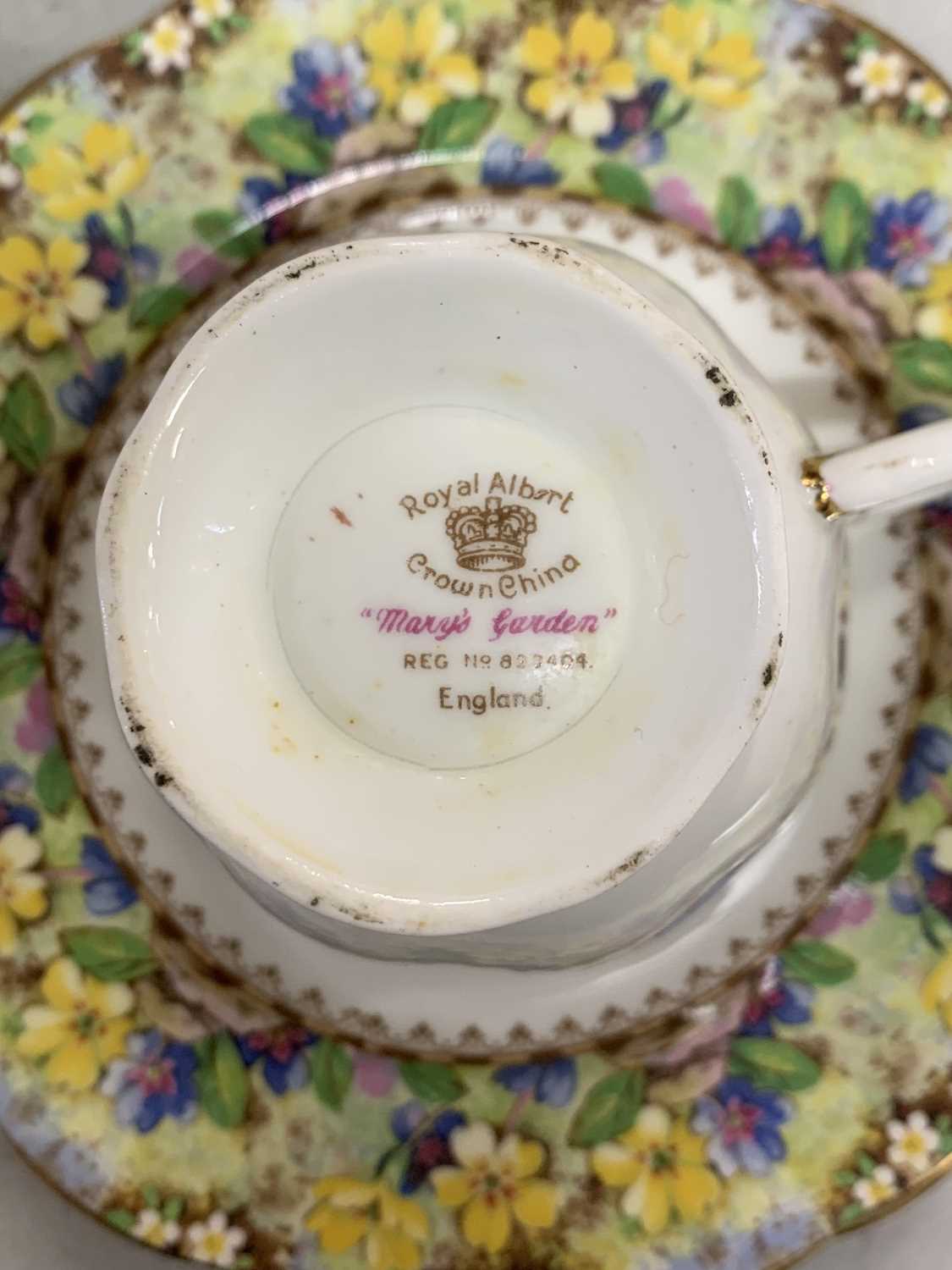 ROYAL ALBERT MARYS GARDEN TEA WARE, Royal Doulton Burgundy dinnerware, Royal Doulton contemporary - Image 2 of 5