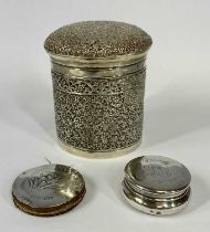 SILVER/WHITE METAL COLLECTABLES GROUP, circular lidded pot, with domed cover, ornately chased