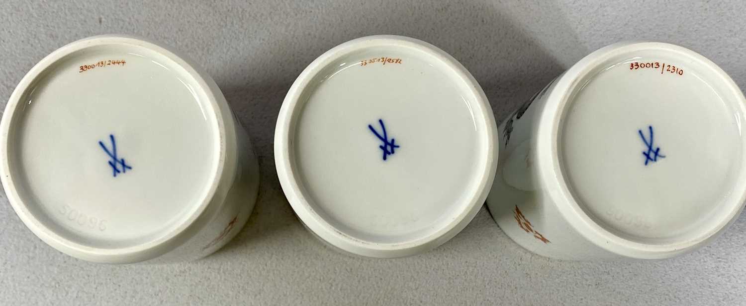 THREE MEISSEN 'LUCKY DRAGON' BRUSH POTS, gilded bands to rim, blue cross swords mark numbered - Image 2 of 3
