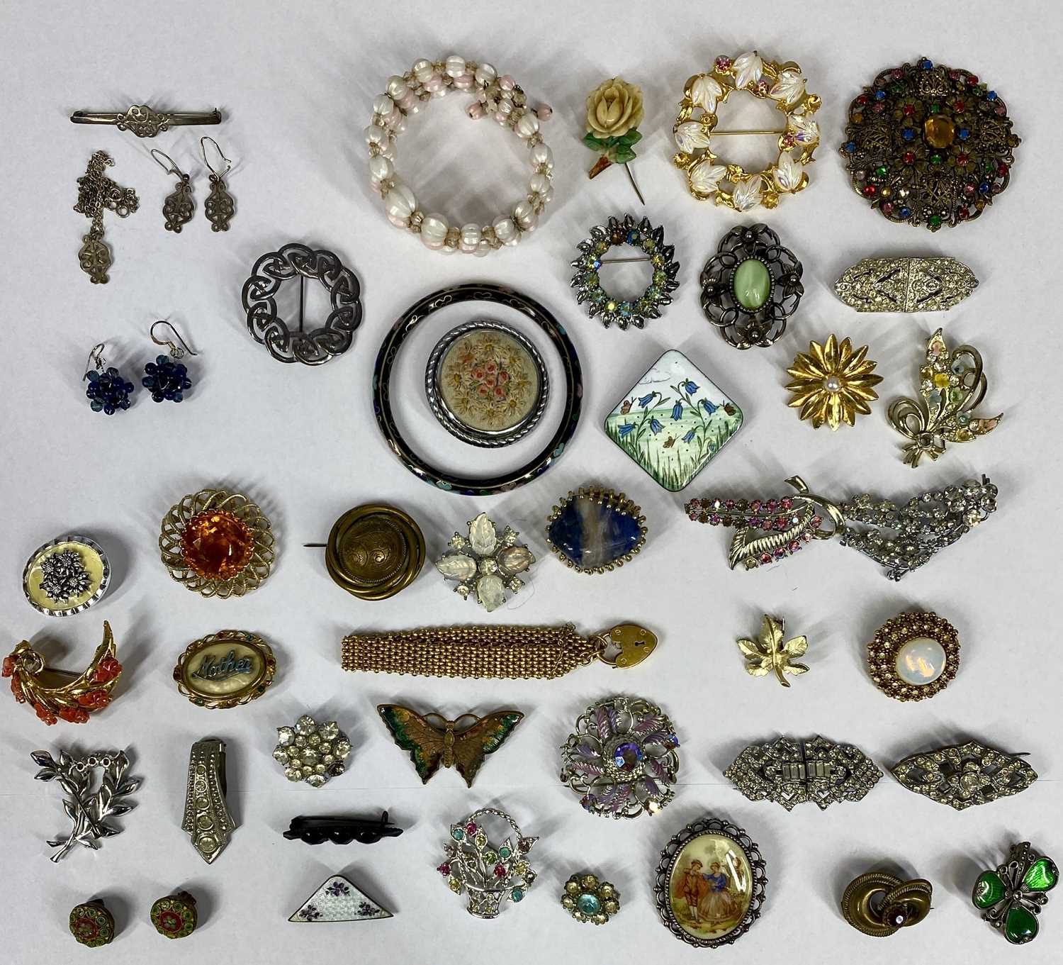 VICTORIAN & LATER JEWELLERY including costume jewellery, necklaces, bracelets, brooches, rings and - Image 5 of 6