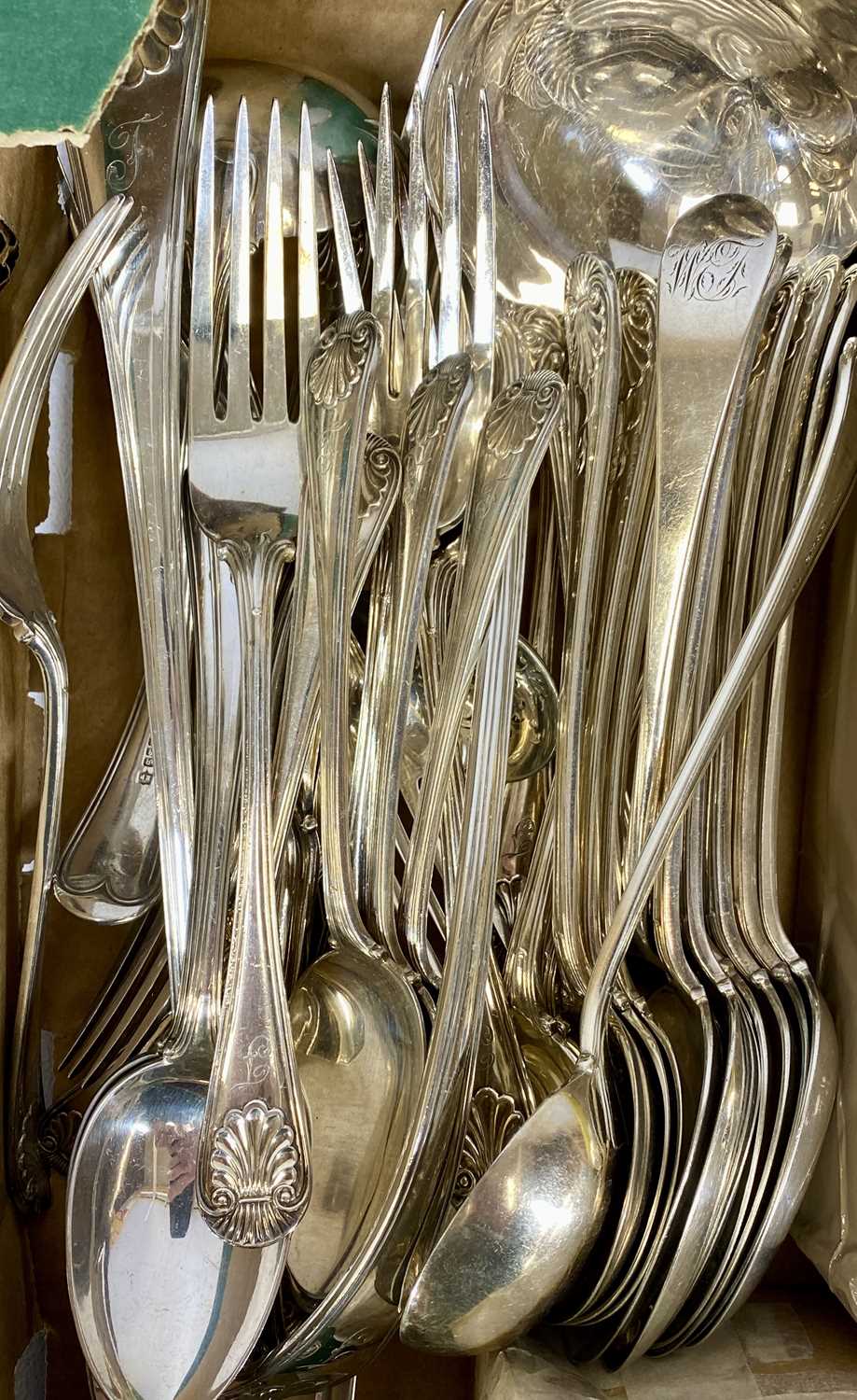 LARGE QUANTITY OF PLATED CUTLERY, including King's pattern canteen, including large ladle and spoon, - Image 2 of 7