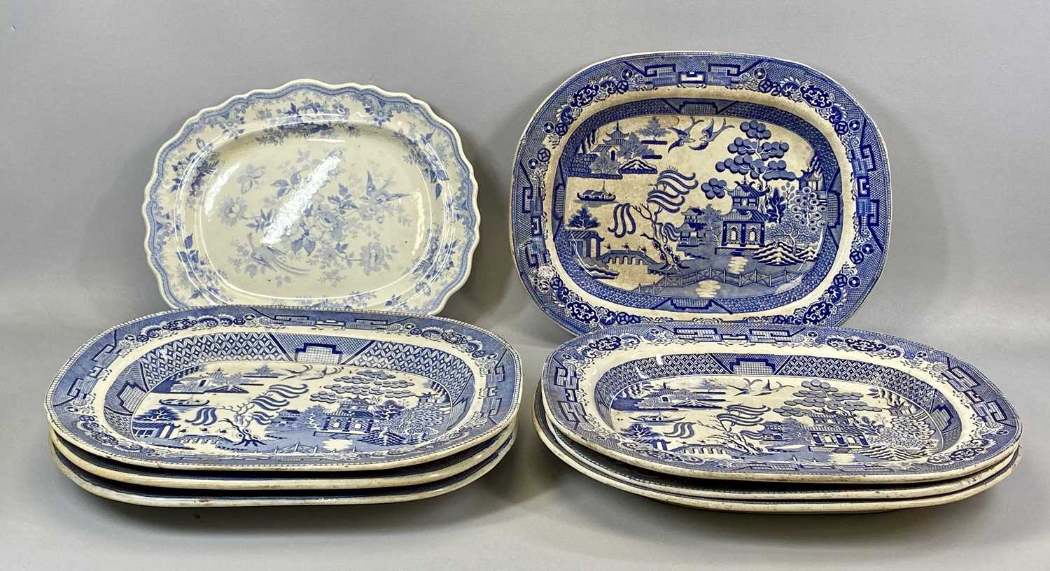LARGE GROUP OF 19TH CENTURY STAFFORDSHIRE BLUE & WHITE WILLOW PATTERN TABLEWARE, including seven - Image 2 of 3