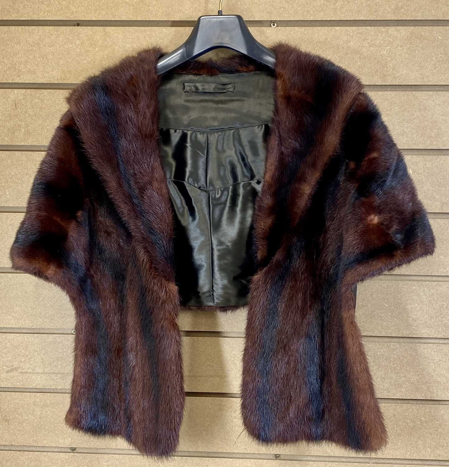 VINTAGE FUR & OTHER COATS Provenance: Private collection Denbighshire - Image 2 of 5