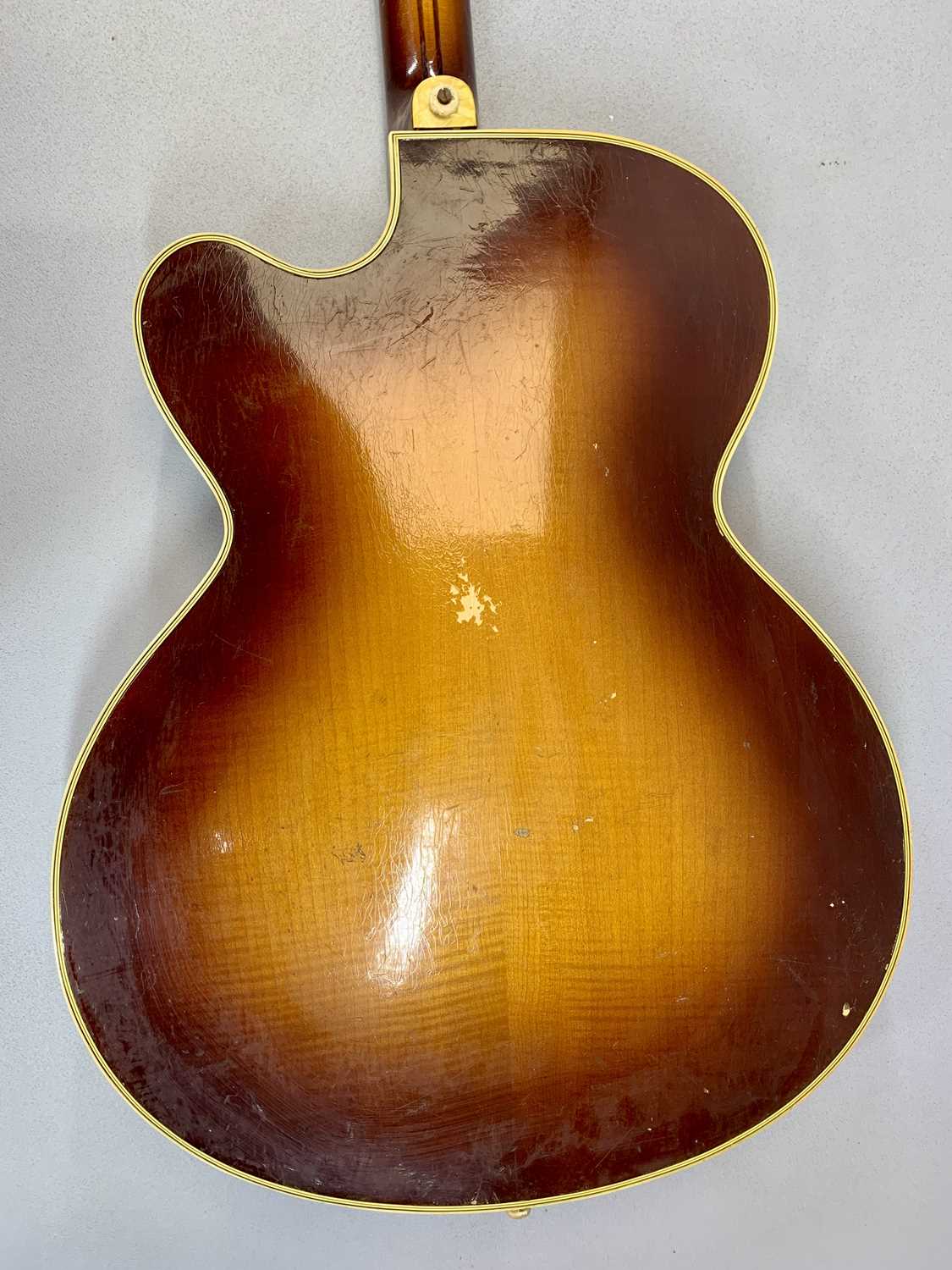 HOFNER PRESIDENT ELECTRIC BASS GUITAR, 115cms (l) overall Provenance: private collection Conwy - Image 4 of 5