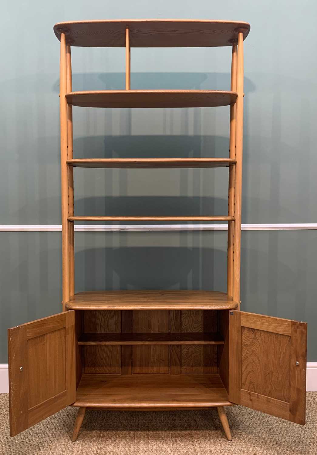 MID-CENTURY ERCOL 363 'GIRAFFE' BOOKCASE/ROOM DIVIDER, blue label, solid elm and beech, top shelf - Image 4 of 5