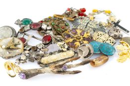 ASSORTED COSTUME & DRESS JEWELLERY including various brooches, pendants, silver set jewellery,