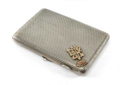 EARLY 20TH C. RUSSIAN GOLD MOUNTED SILVER CIGARETTE CASE, stamped for Limited Company of Moscow