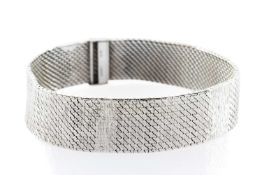 9CT WHITE GOLD TEXTURED BRACELET, 17cms long, makers mark 'RCK', 28.3gms in pouch Provenance: