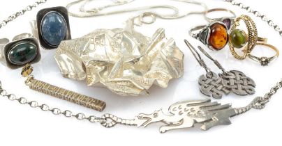 ASSORTED JEWELLERY including boxed Mari Thomas silver pendant on chain, single Cofio gold plated