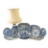 ASSORTED BLUE & WHITE CERAMICS, including a modern Chinese style table lamp, various Staffordshire