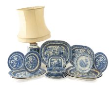 ASSORTED BLUE & WHITE CERAMICS, including a modern Chinese style table lamp, various Staffordshire