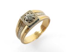 18CT YELLOW & WHITE GOLD DIAMOND RING, the single claw set round cut stone measuring 0.2cts approx.,