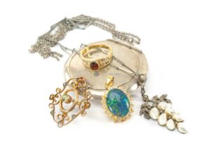 MIXED GROUP JEWELLERY & SILVER, including Edwardian 9ct gold peridot, garnet and seed pearl pendant,