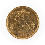 ELIZABETH II GOLD HALF SOVEREIGN, 1982, 4.0gms Provenance: private collection Cardiff Comments: good