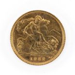 ELIZABETH II GOLD HALF SOVEREIGN, 1982, 4.0gms Provenance: private collection Cardiff Comments: good