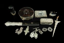 ASSORTED SILVER COLLECTABLES, including tortoiseshell mounted jewellery box, tortoiseshell mounted