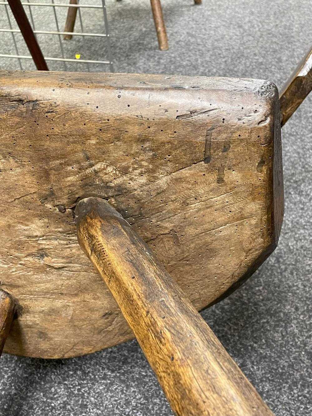 WELSH ELM AND BEECH YOKE-BACK CHAIR, 18th Century, north Pembrokeshire or Cardiganshire, thick - Image 16 of 28