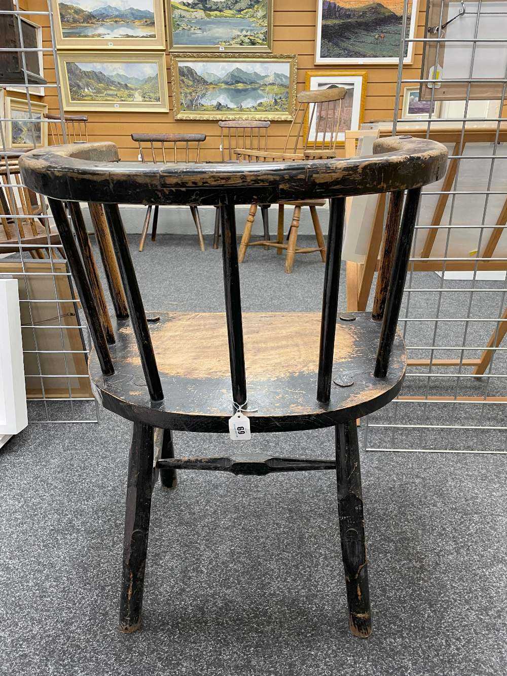 WELSH OAK & ASH COMB-BACK ARMCHAIR late 18th Century, Cardiganshire, the back of seven spindles - Bild 44 aus 50