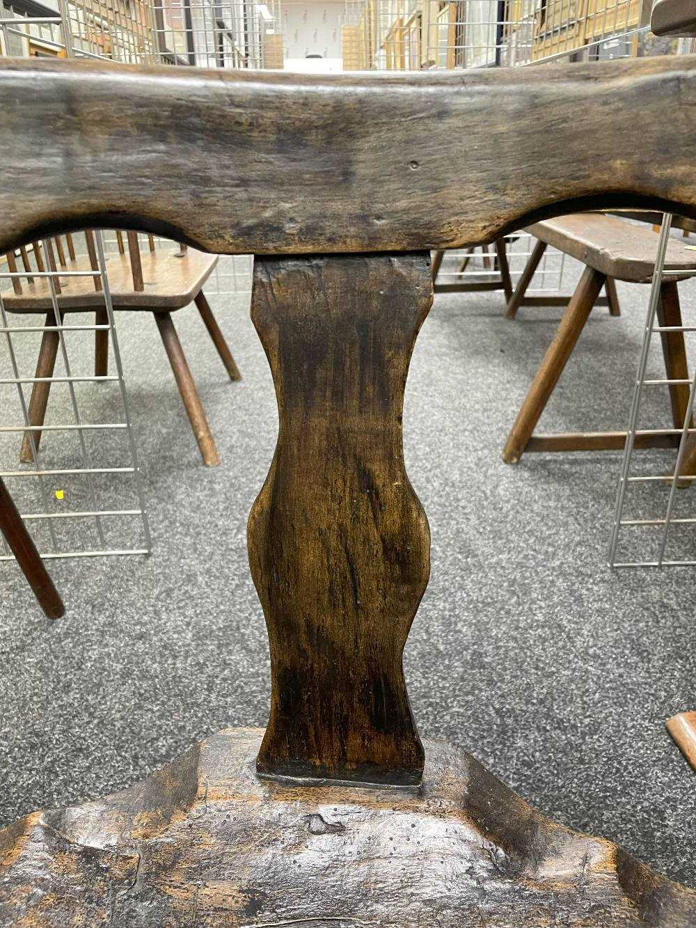 WELSH ELM AND BEECH YOKE-BACK CHAIR, 18th Century, north Pembrokeshire or Cardiganshire, thick - Image 7 of 28