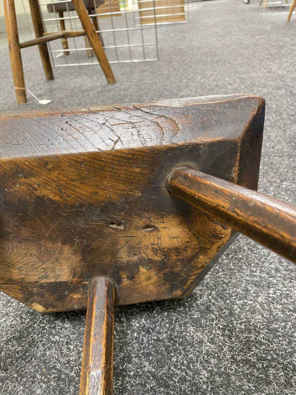 WELSH ASH MILKING STOOL, 19th Century, probably Carmarthenshire, the thick chamfered seat with - Bild 9 aus 14