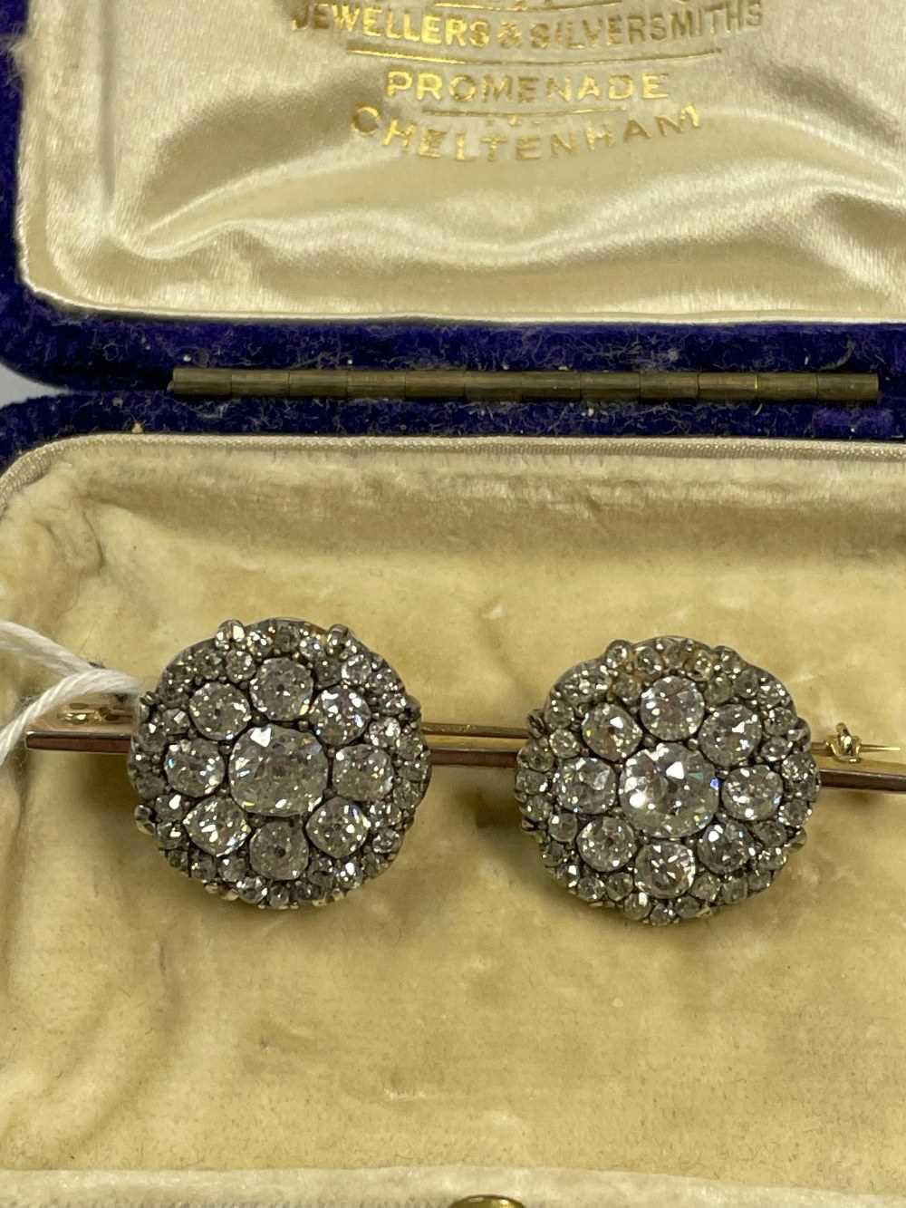 YELLOW METAL DOUBLE FLOWER HEAD DIAMOND BROOCH, each flower head encrusted with graduated old cut - Image 7 of 9