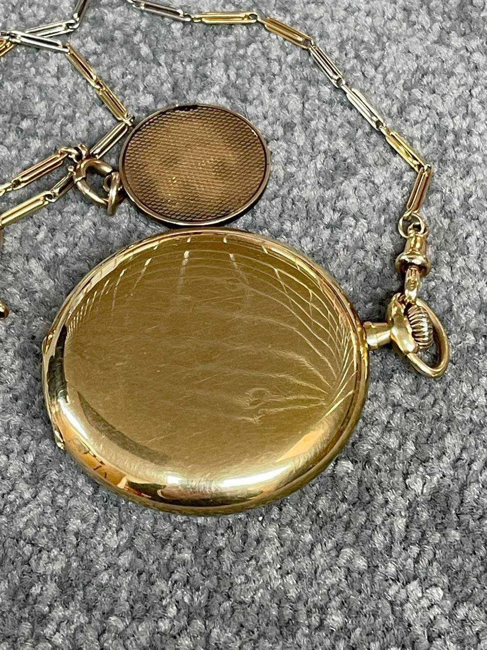 18CT GOLD WALTHAM FULL HUNTER POCKET WATCH, the white enamel dial signed 'Waltham U.S.A. - Image 8 of 23