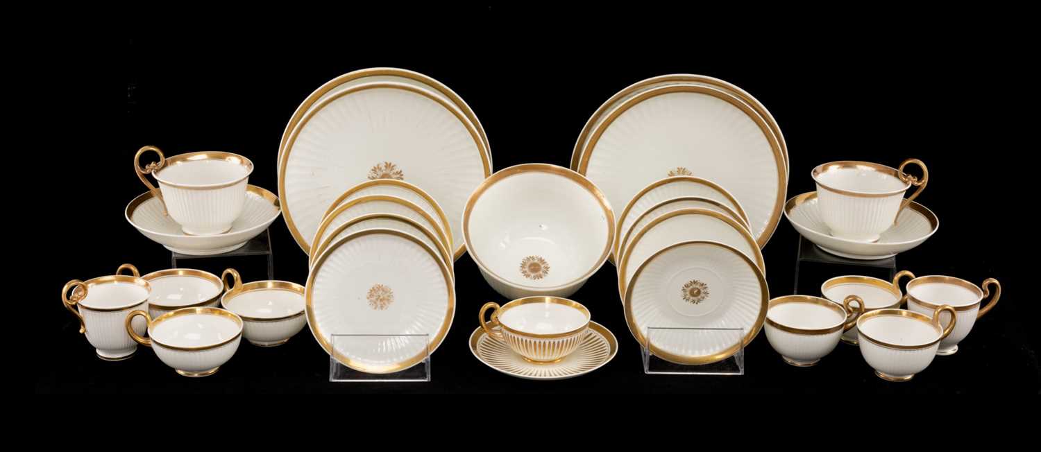 EXTENSIVE COLLECTION OF SWANSEA PORCELAIN PARIS FLUTE TABLEWARE comprising four bread-plates, one
