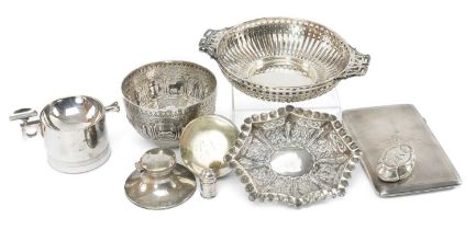 ASSORTED SILVERWARE, comprising pair Edward VII Mappin & Webb pierced bonbon dishes 17cms (w),