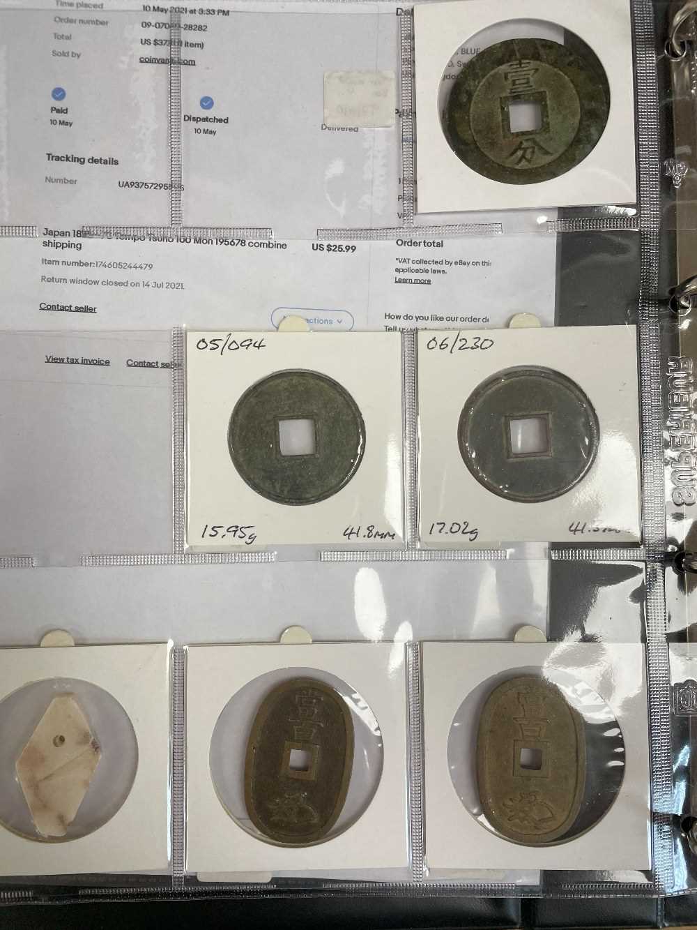 TWO COIN ALBUMS containing various collectable coins including Japanese Tenpō Tsūhō, Chinese cash - Bild 13 aus 16