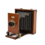 19TH C. J. LANCASTER LE 'MERVEILLEUX' MAHOGANY STUDIO CAMERA, with f16-33 wheel aperture, bellows