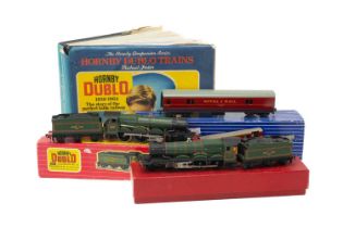 HORNBY DUBLO LOCOMOTIVES, 2220 'Denbigh Castle and 2221 'Cardiff Castle', both boxed with original