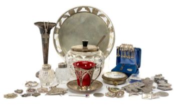 ASSORTED SILVER & WHITE METAL COLLECTABLES including glass and silver topped jar with spoon,