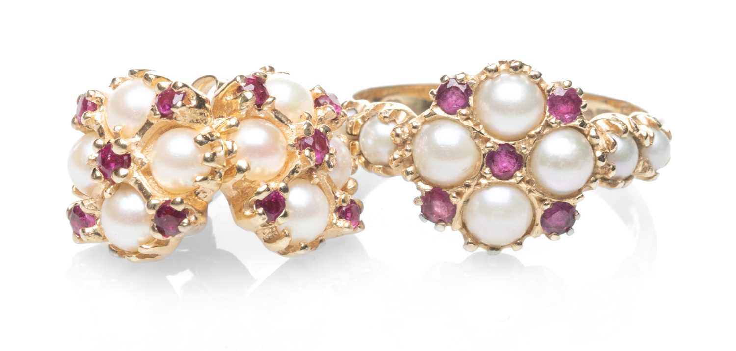 14K GOLD RUBY & SEED PEARL RING, ring size P, together with matching pair of earrings, 7.5gms