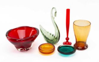 COLLECTION OF MID-CENTURY WHITEFRIARS GLASSWARE including, large ruby lobbed bowl, possibly model