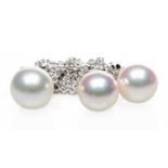 18K WHITE GOLD PEARL & DIAMOND DROP PENDANT on 18ct white gold fine chain, together with matching