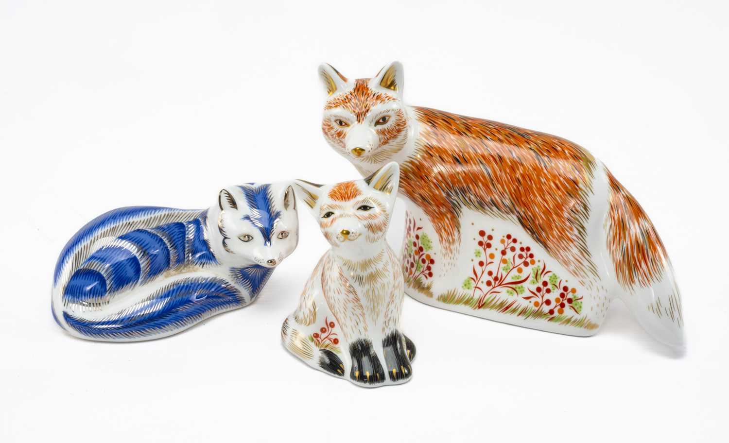 ROYAL CROWN DERBY PAPERWEIGHT FIGURES, comprising Platinum Artic Fox MMVII, Mother Fox MMXIV and Fox