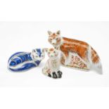 ROYAL CROWN DERBY PAPERWEIGHT FIGURES, comprising Platinum Artic Fox MMVII, Mother Fox MMXIV and Fox