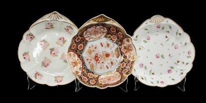 THREE PORCELAIN FAN-HANDLED DISHES comprising Swansea Imari pattern No. 236 with Swansea script mark