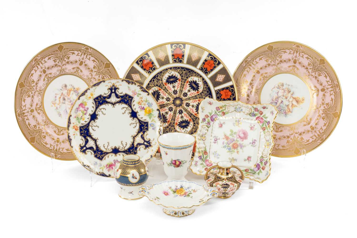 ASSORTED COLLECTABLE BONE CHINA, comprising Royal Crown Derby 1128 pattern Imari cake stand,