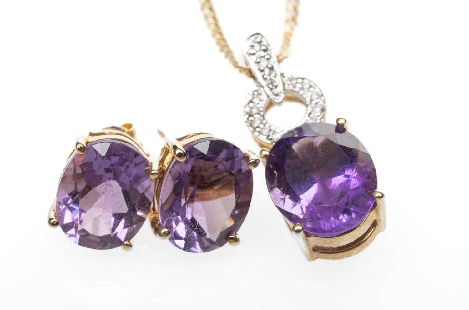 18K GOLD AMETHYST & DIAMOND CHIP PENDANT, on 9ct gold fine chain, together with 18k gold pair of