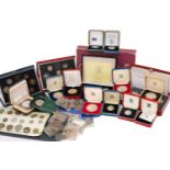 COLLECTABLE COINS comprising boxed coinage of Great Britain and Northern Ireland 1977 set, 3 x boxed