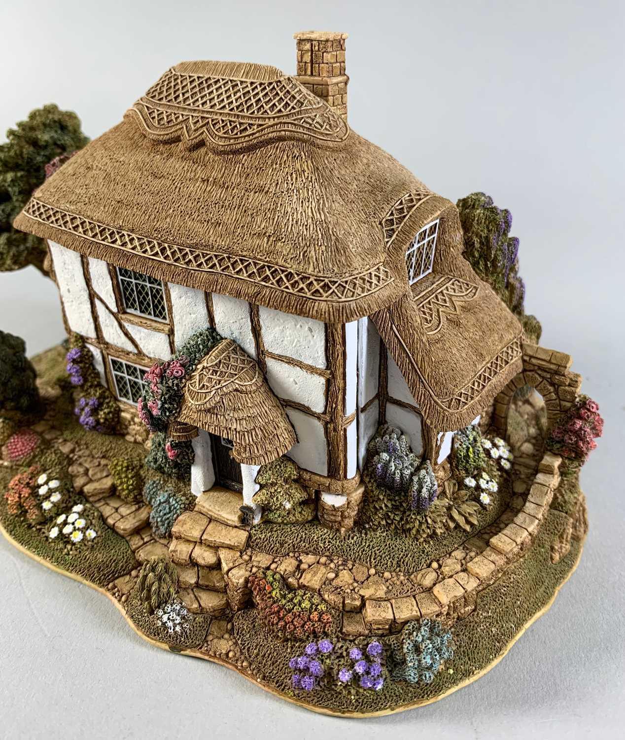 COLLECTION OF LILLIPUT LANE MODELS including, Through the Keyhole, School Friends, Scarborough - Image 6 of 8