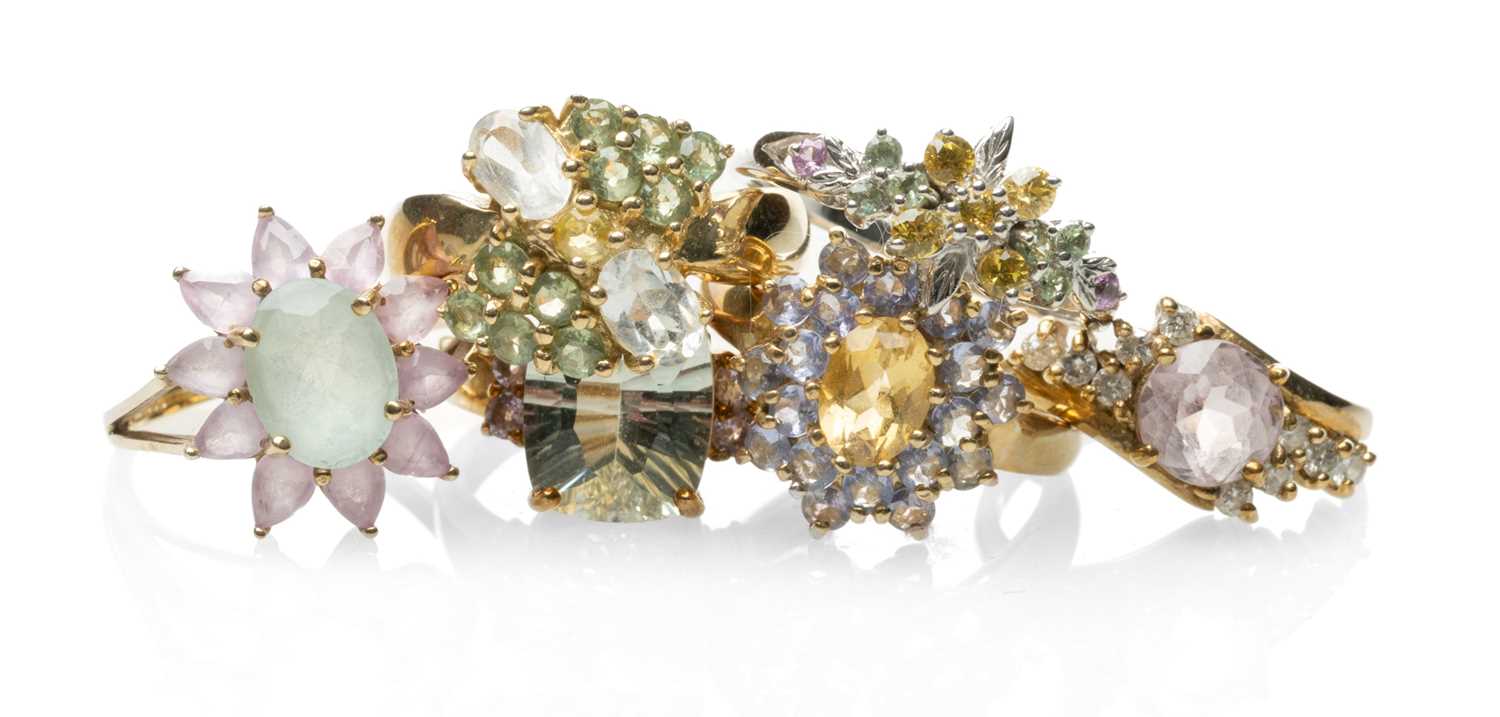 SIX 9CT GOLD GEM SET RINGS including kunzite and diamond, fancy sapphire, green amethyst and