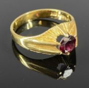 9CT GOLD GENTS SIGNET RING, set with garnet, size T, 3.6gms Provenance: private collection Ynys Mon